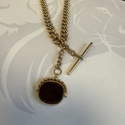 9ct Gold Graduated Albert Chain with T-Bar and Carnelian Fob
