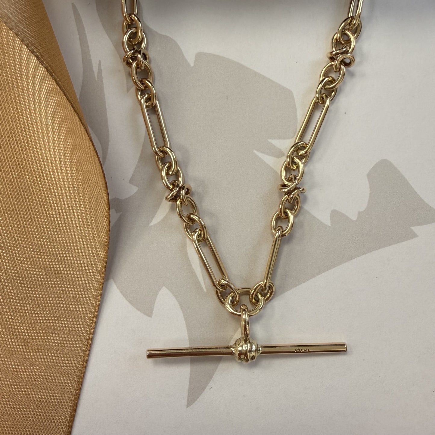 9ct Yellow Gold Trombone Link Albert Chain with T-Bar - 20 Inch