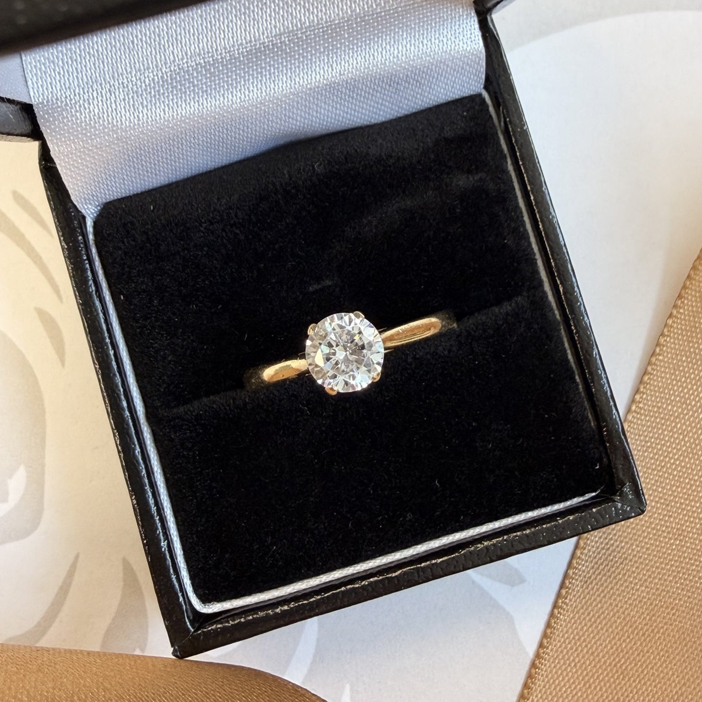 9ct Yellow Gold Solitaire-Style Dress Ring