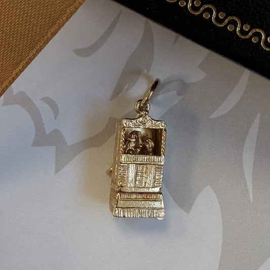 9ct Gold Moving Punch and Judy Pendant