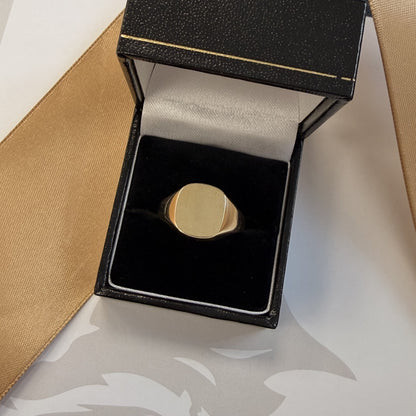 9ct Yellow Gold Cushion Signet Ring