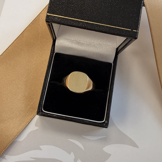 9ct Yellow Gold Cushion Signet Ring