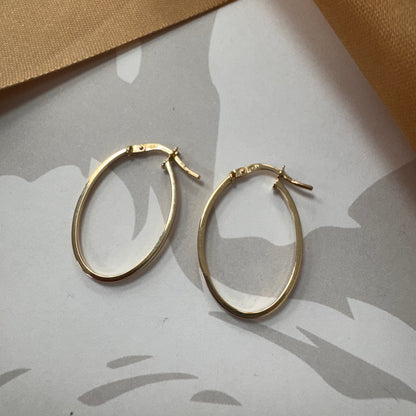 9ct Gold Lightweight Oval Hoop Earrings