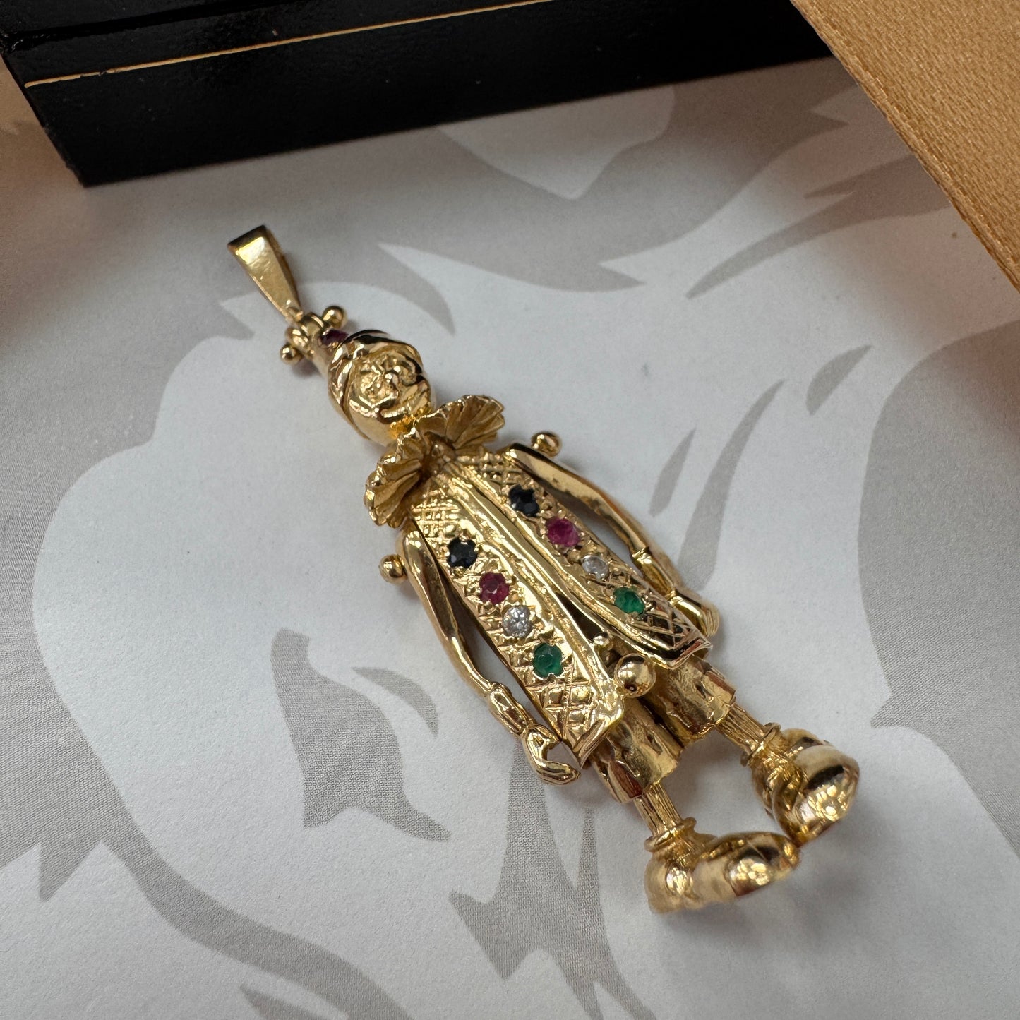 9ct Gold Movable Clown Pendant