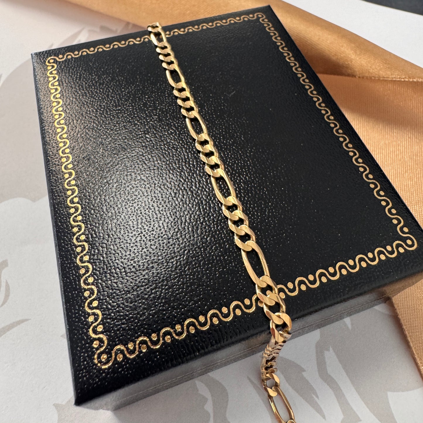 9ct Yellow Gold Figaro Bracelet – 7.6 Inches
