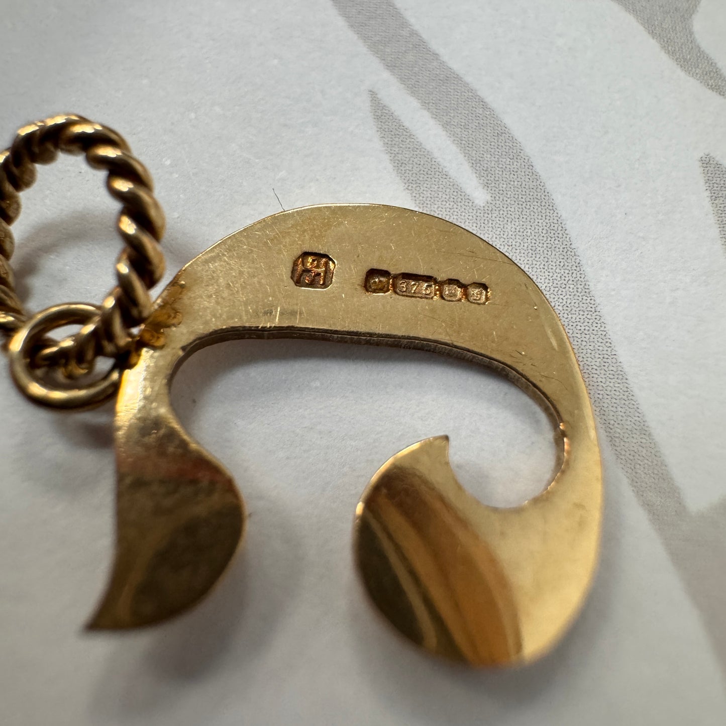 9ct Gold Letter G Initial Pendant