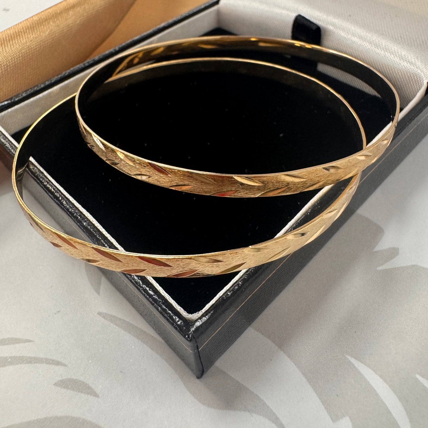 9ct Yellow Gold Set of Two Detailed Bangles