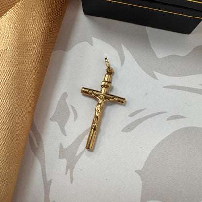 9ct Gold Crucifix Pendant