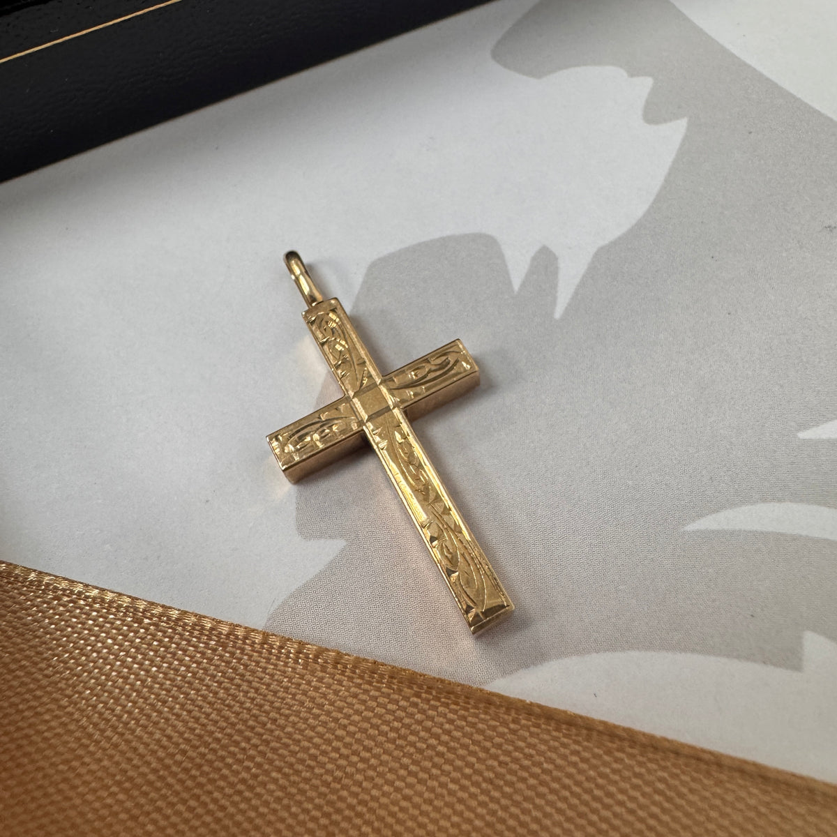 9ct Yellow Gold Engraved Cross Pendant