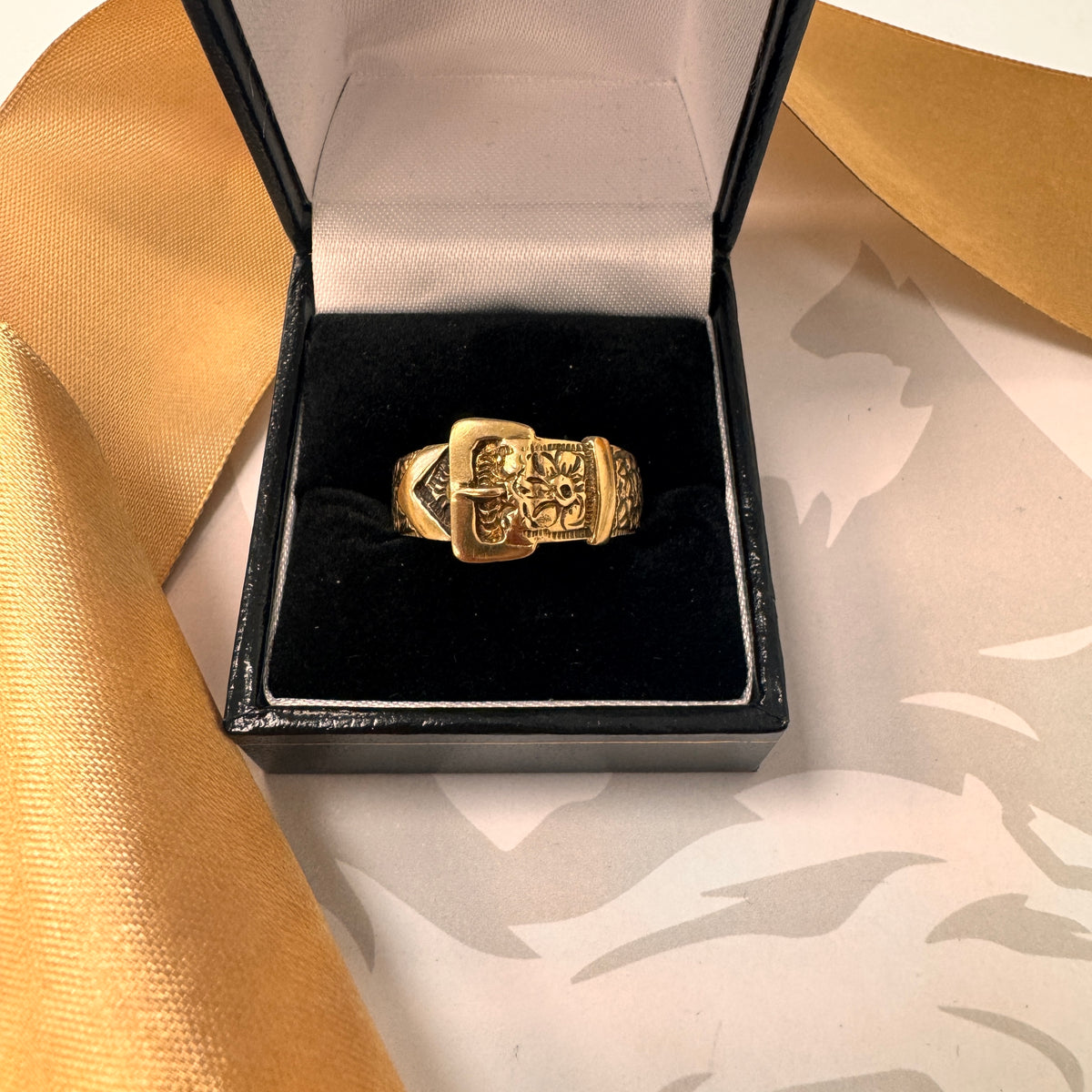 9ct Yellow Gold Vintage Buckle Ring