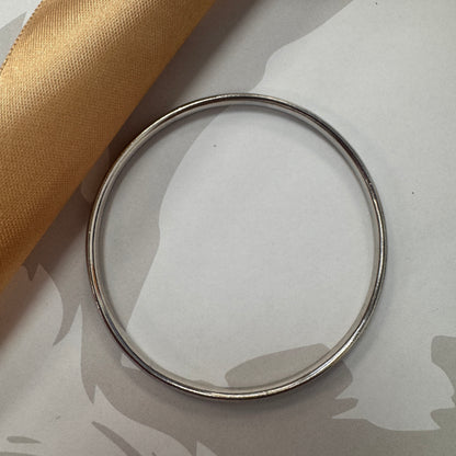 9ct White Gold Bangle