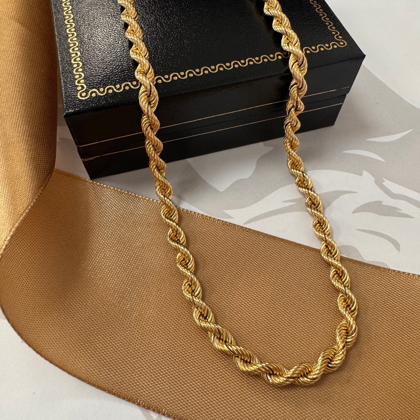 9ct Gold Rope Chain 24 Inch With Decorative Detailed Box Clasp