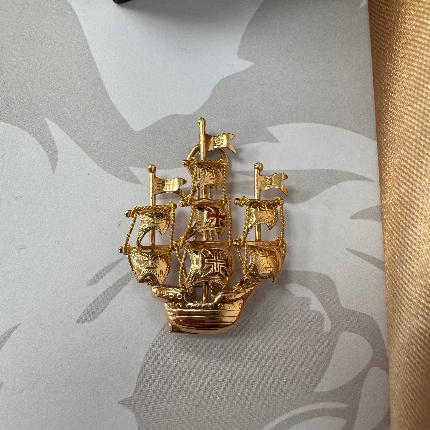 18ct Gold Sailing Ship Pendant