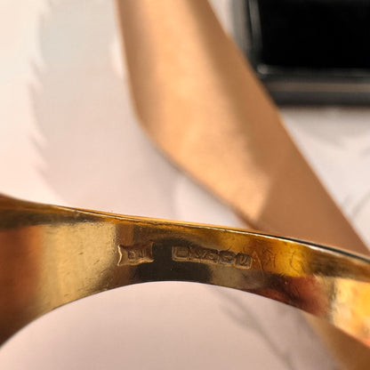 9ct Yellow Gold Solid Engraved Signet Ring