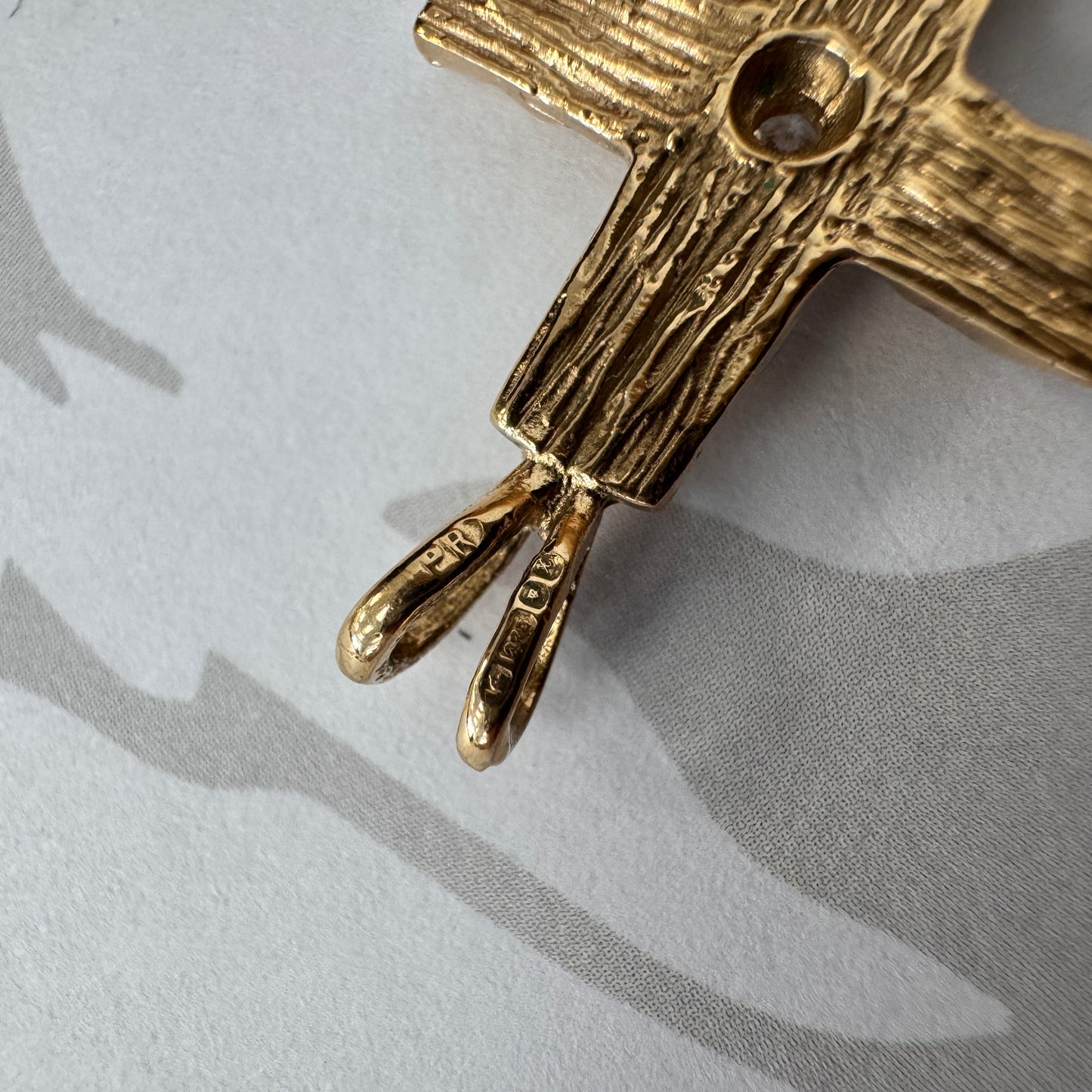 9ct Gold Cross Pendant
