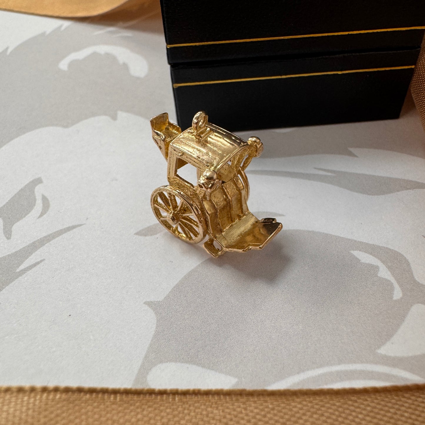 9ct Gold Horse-Drawn Carriage Charm