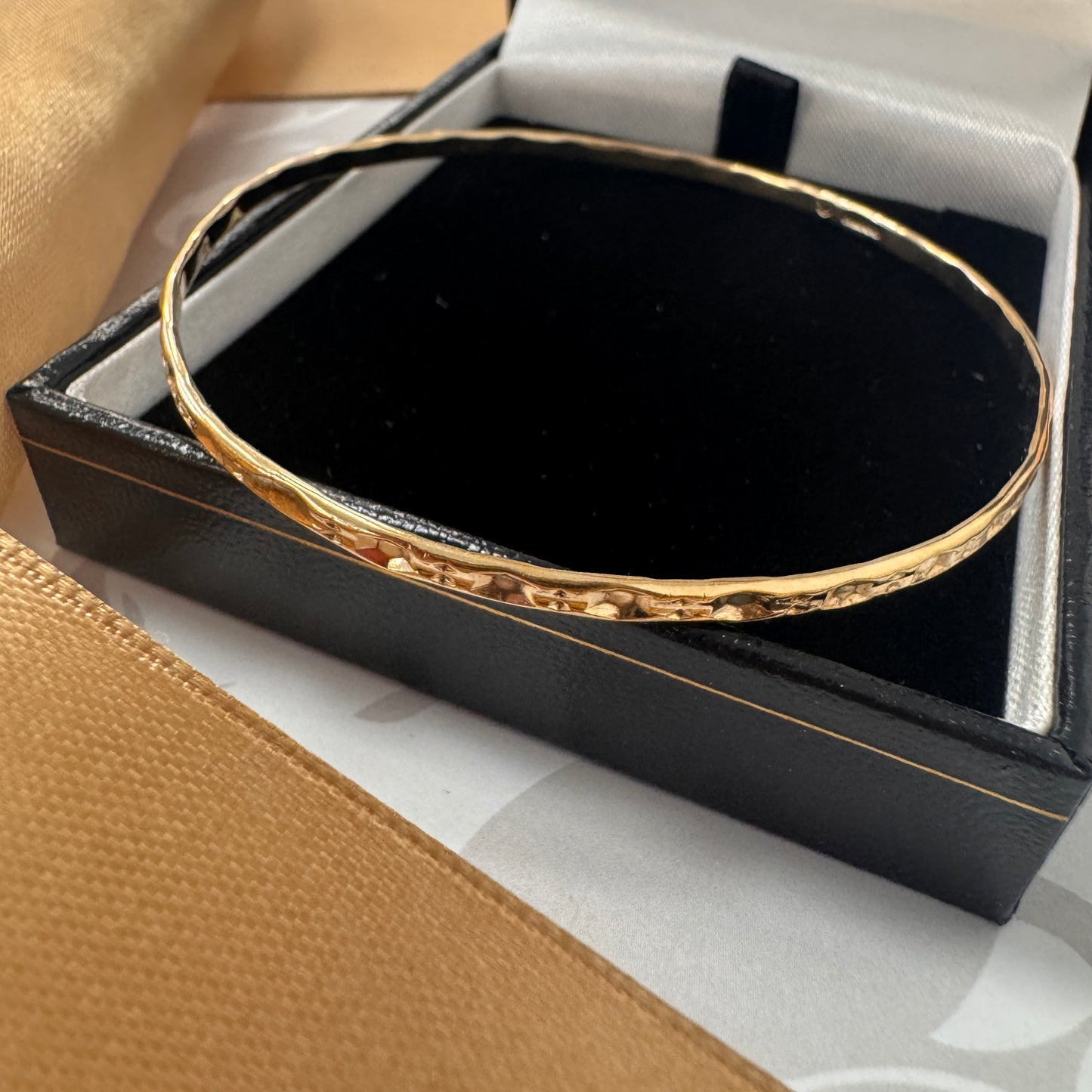 9ct Gold Textured Bangle