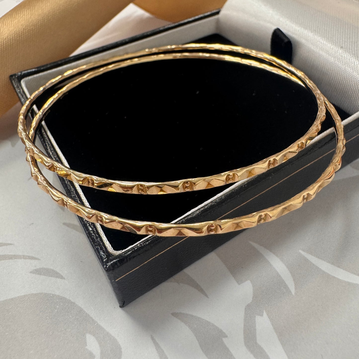 9ct Yellow Gold Set of Two Detailed Bangles