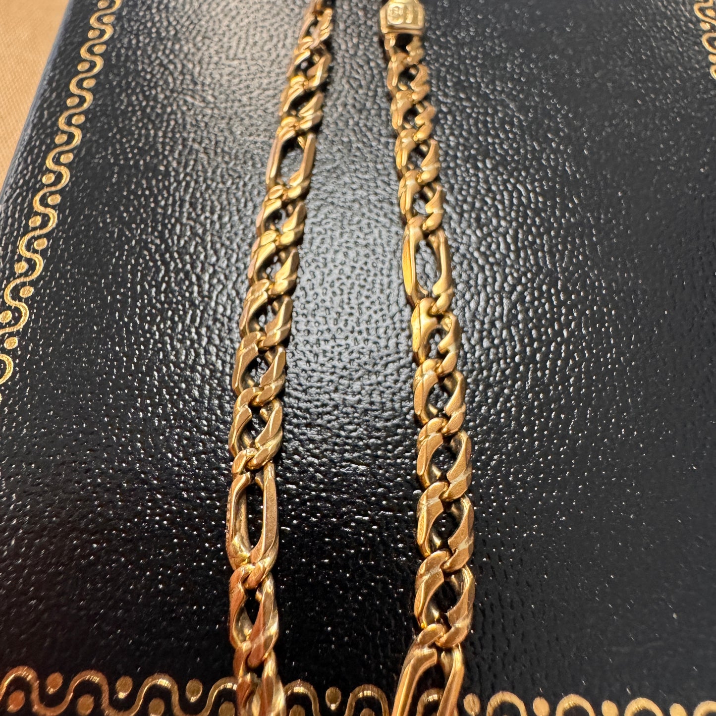 9ct Yellow Gold St Christopher Charm Bracelet – 7.5 Inches