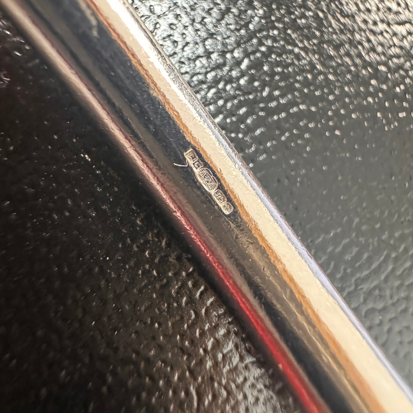 9ct White Gold Bangle