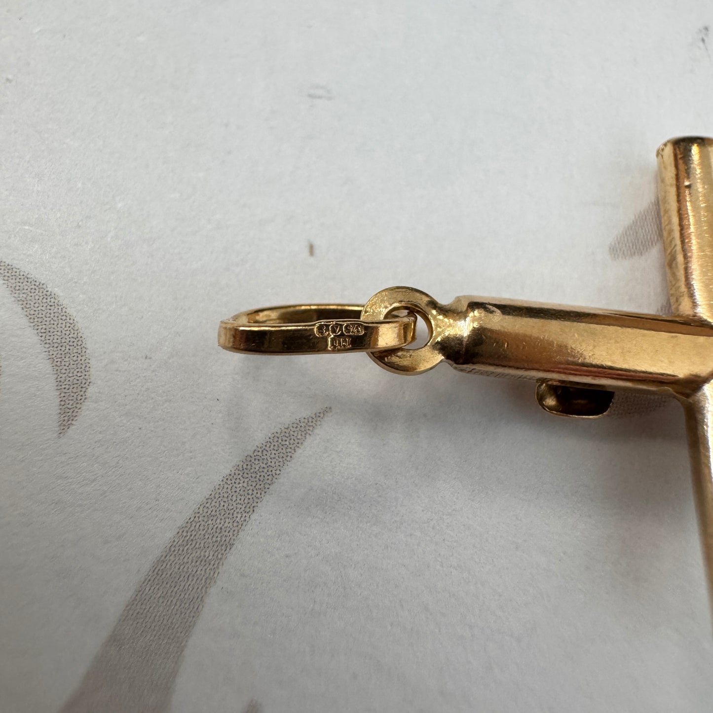 9ct Gold Crucifix Pendant