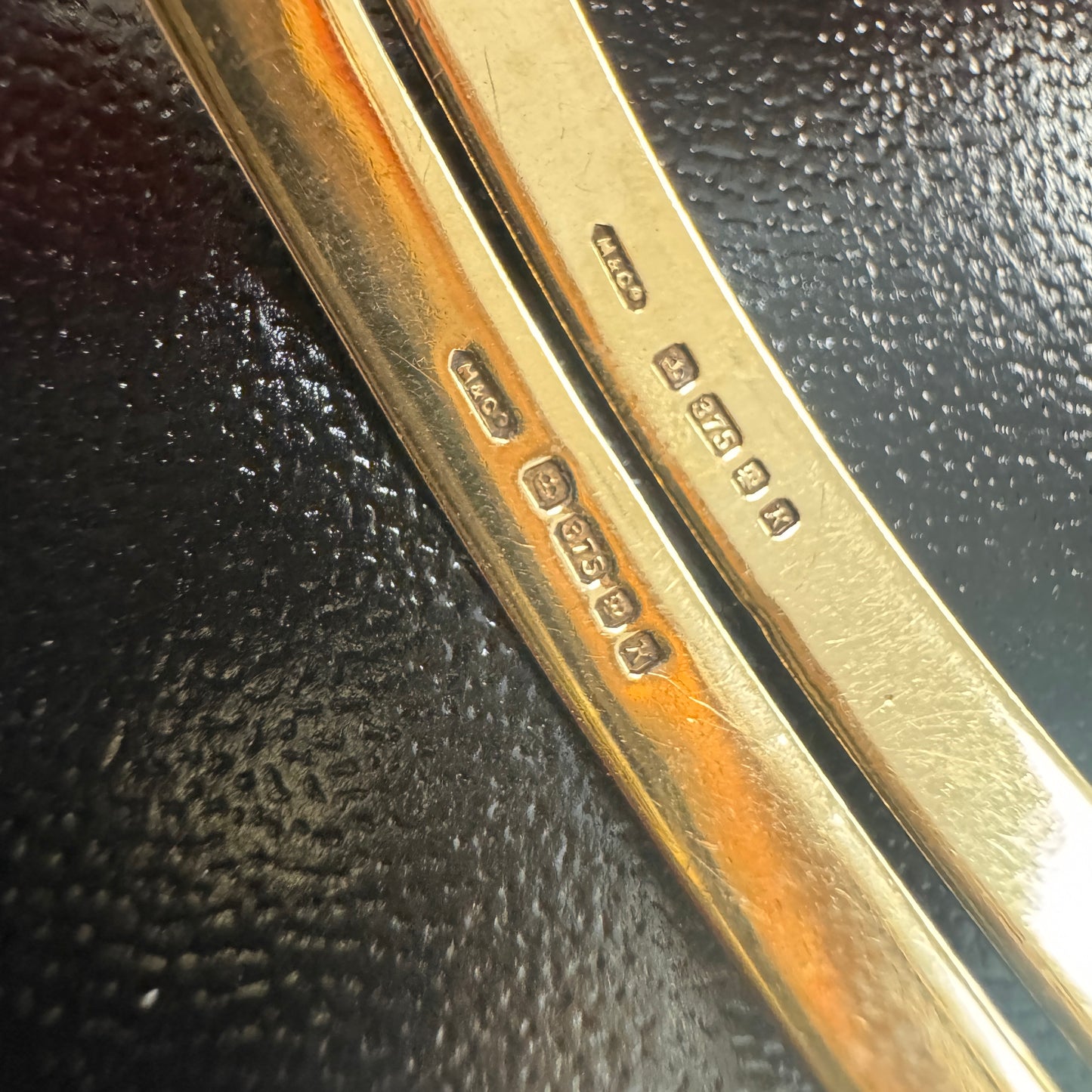 9ct Yellow Gold Set of Two Detailed Bangles