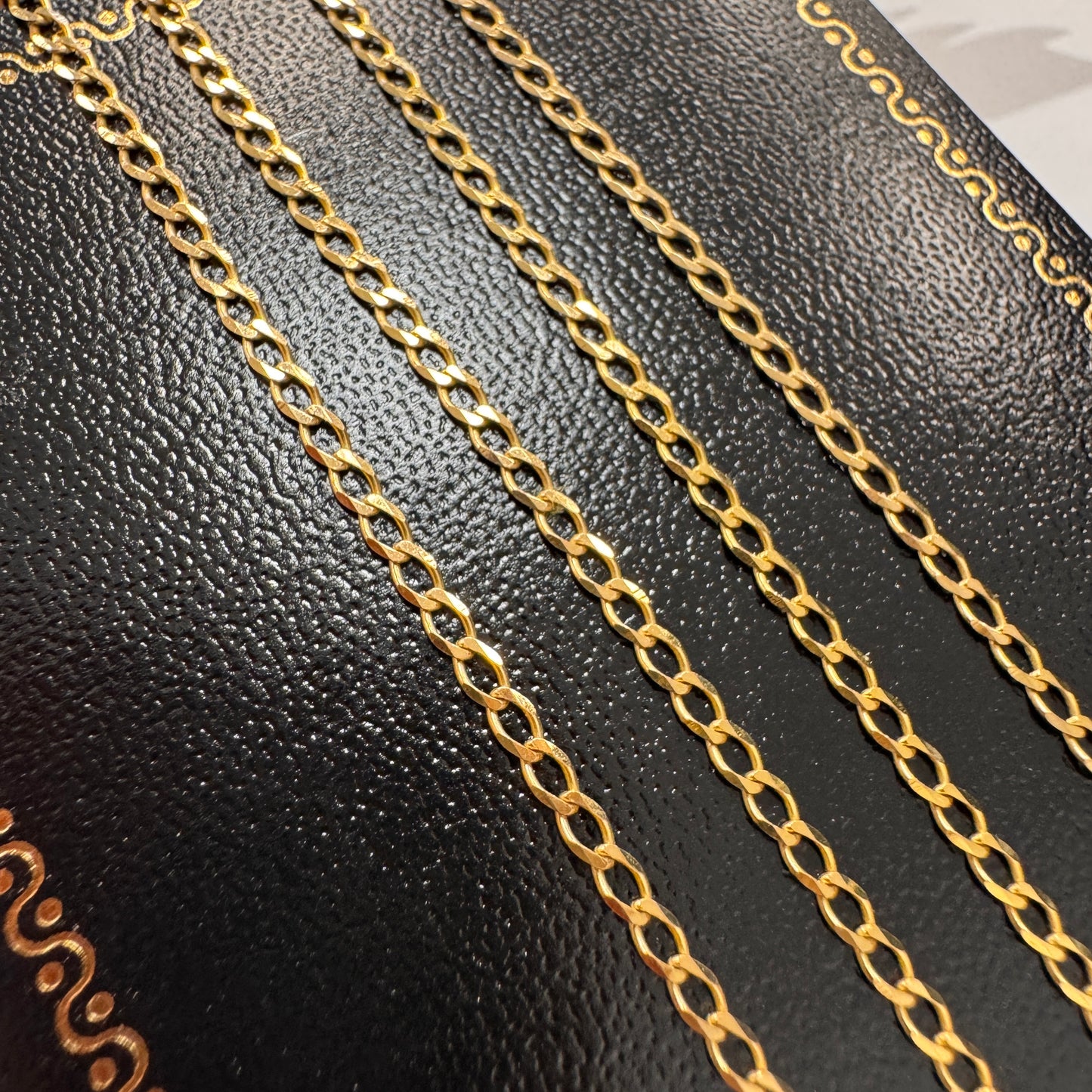 9ct Gold Fine Curb Chain 20 Inch