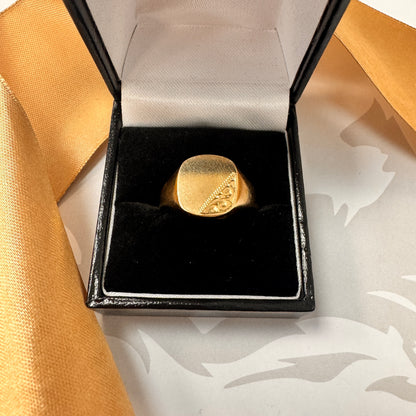 9ct Yellow Gold Solid Engraved Signet Ring