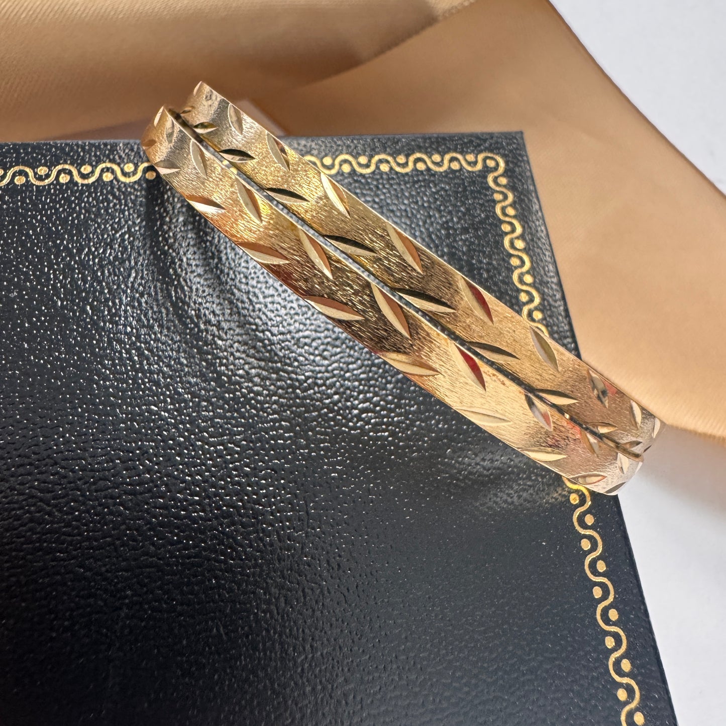9ct Yellow Gold Set of Two Detailed Bangles