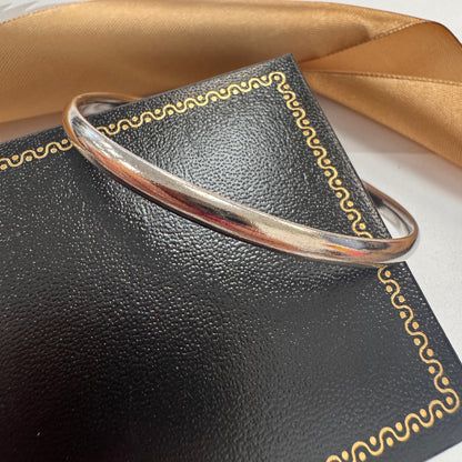 9ct White Gold Bangle