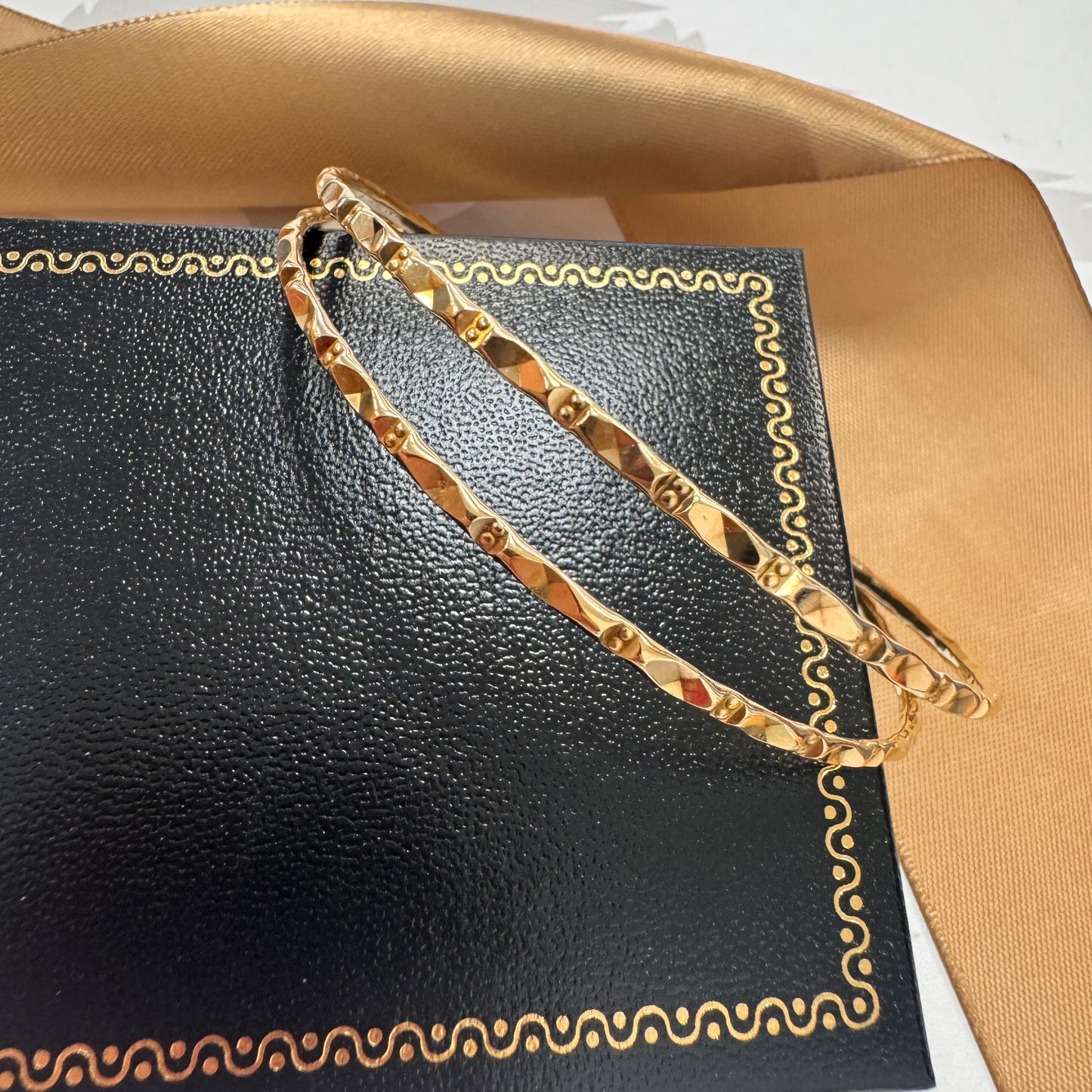 9ct Yellow Gold Set of Two Detailed Bangles