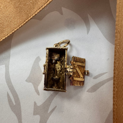 9ct Gold Opening Novelty Toilet Charm Pendant