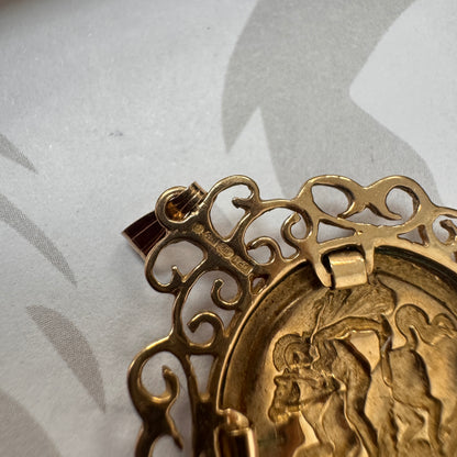 9ct Yellow Gold Sovereign-Style Coin Pendant
