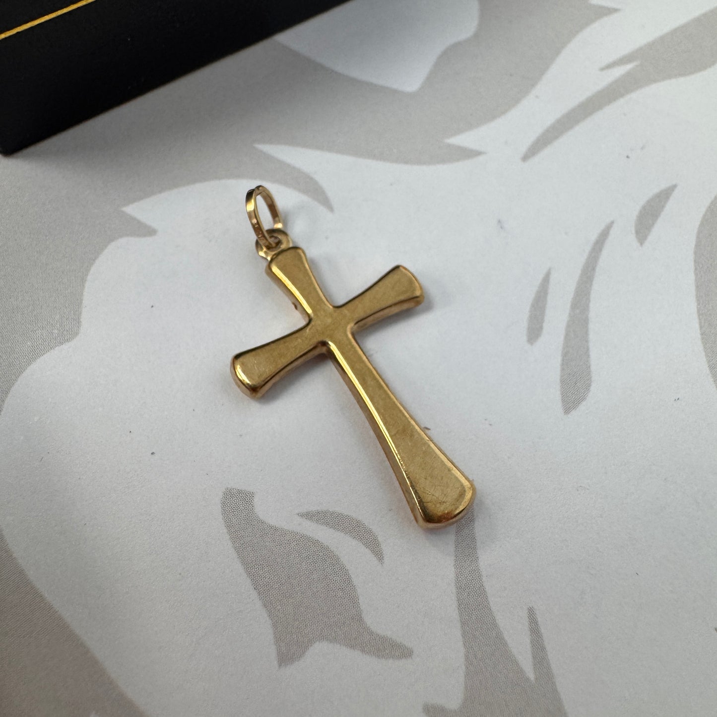 9ct Gold Cross Pendant