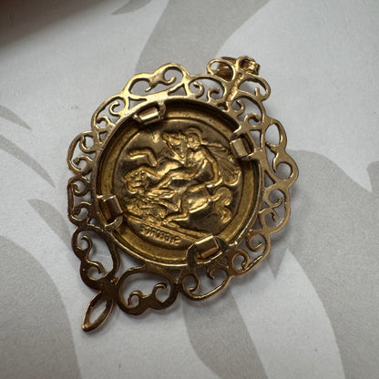 9ct Yellow Gold Sovereign-Style Coin Pendant