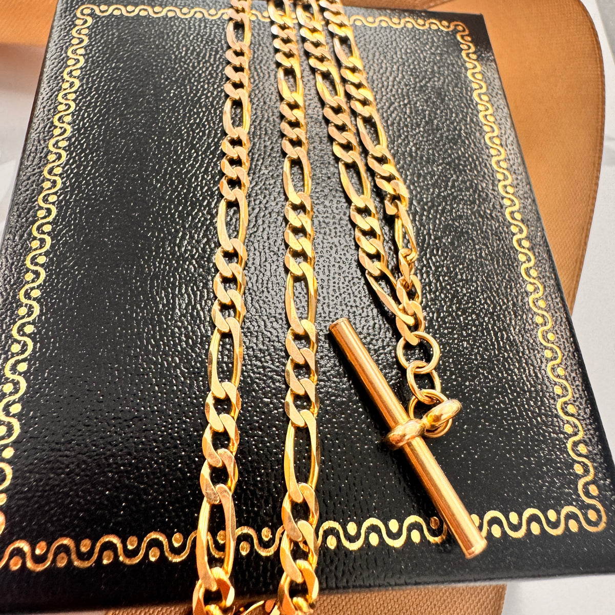 9ct Yellow Gold Figaro T-Bar Necklace