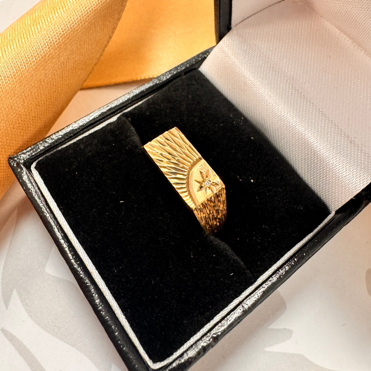9ct Yellow Gold Diamond Signet Ring