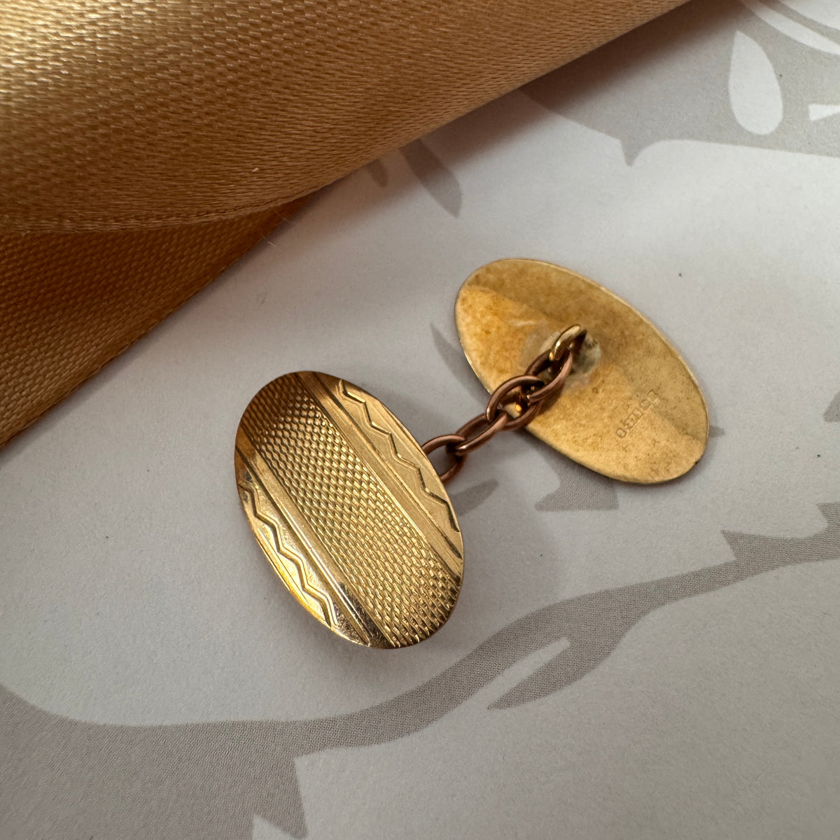 9ct Gold Patterned Oval Cufflinks With Chain