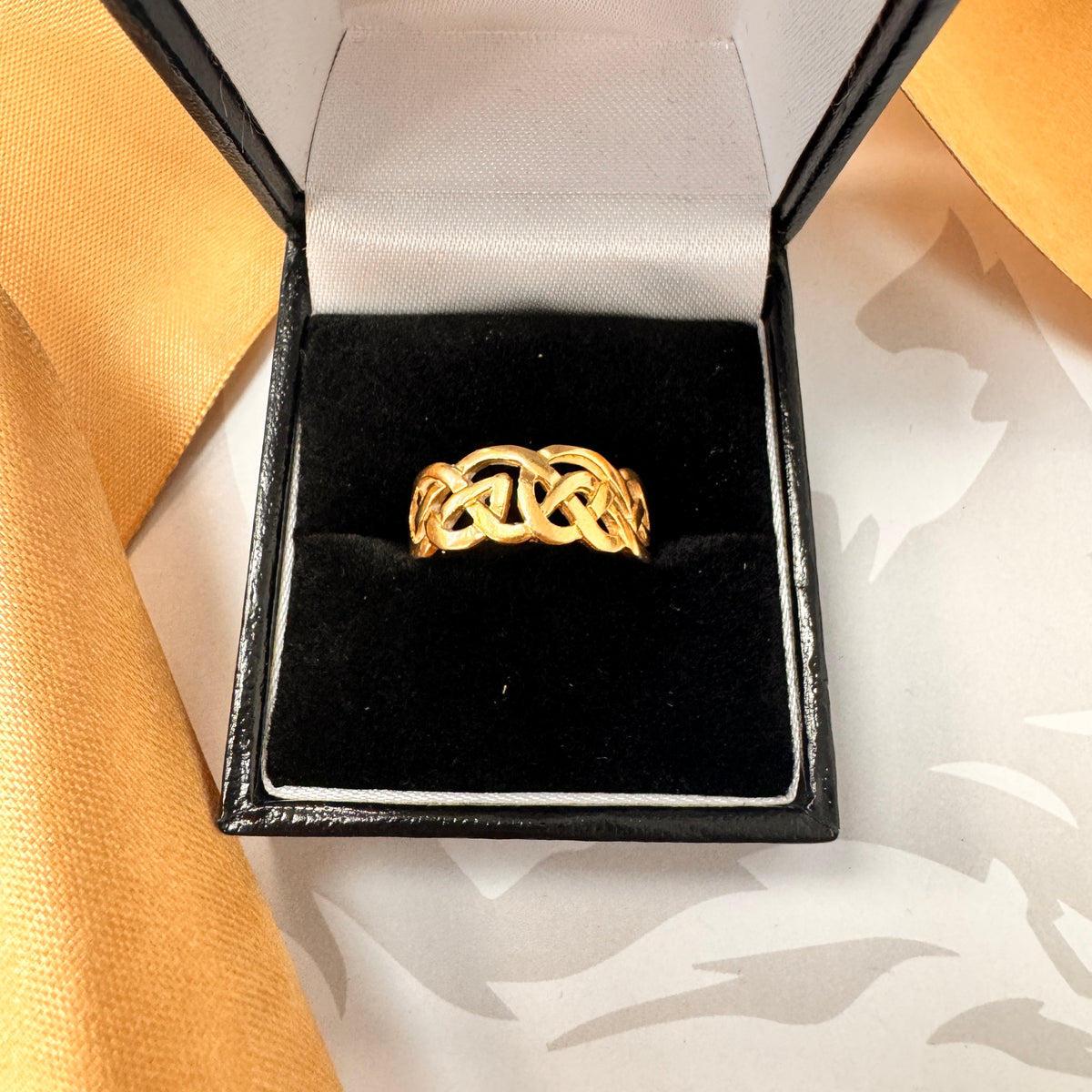 9ct Yellow Gold Celtic Knot Ring