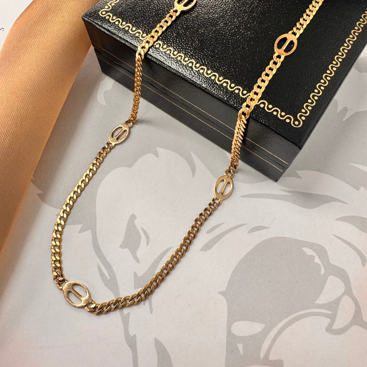 9ct Yellow Gold Curb Chain Necklace with Oval Openwork Stations