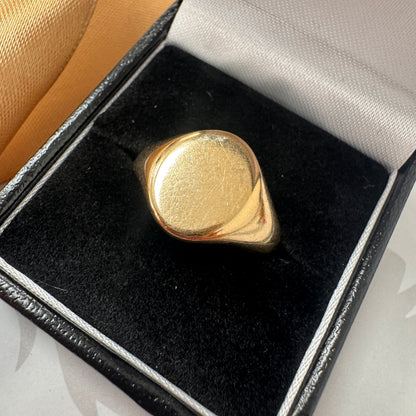 9ct Yellow Gold Oval Signet Ring