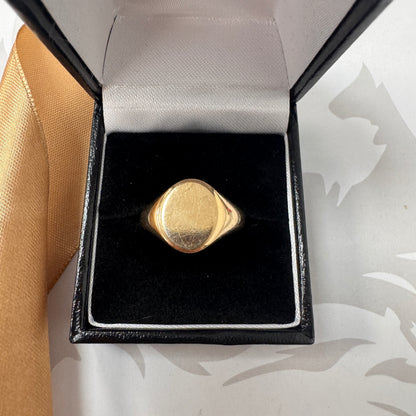 9ct Yellow Gold Oval Signet Ring