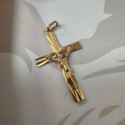 9ct Yellow Gold Crucifix Pendant