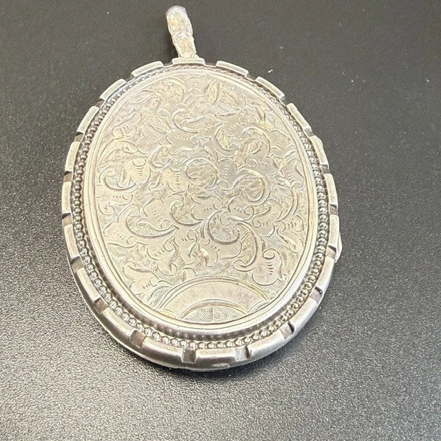 Antique Victorian Sterling Silver Aesthetic Period Locket c1890 19.1g