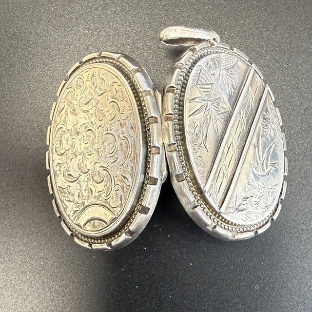 Antique Victorian Sterling Silver Aesthetic Period Locket c1890 19.1g